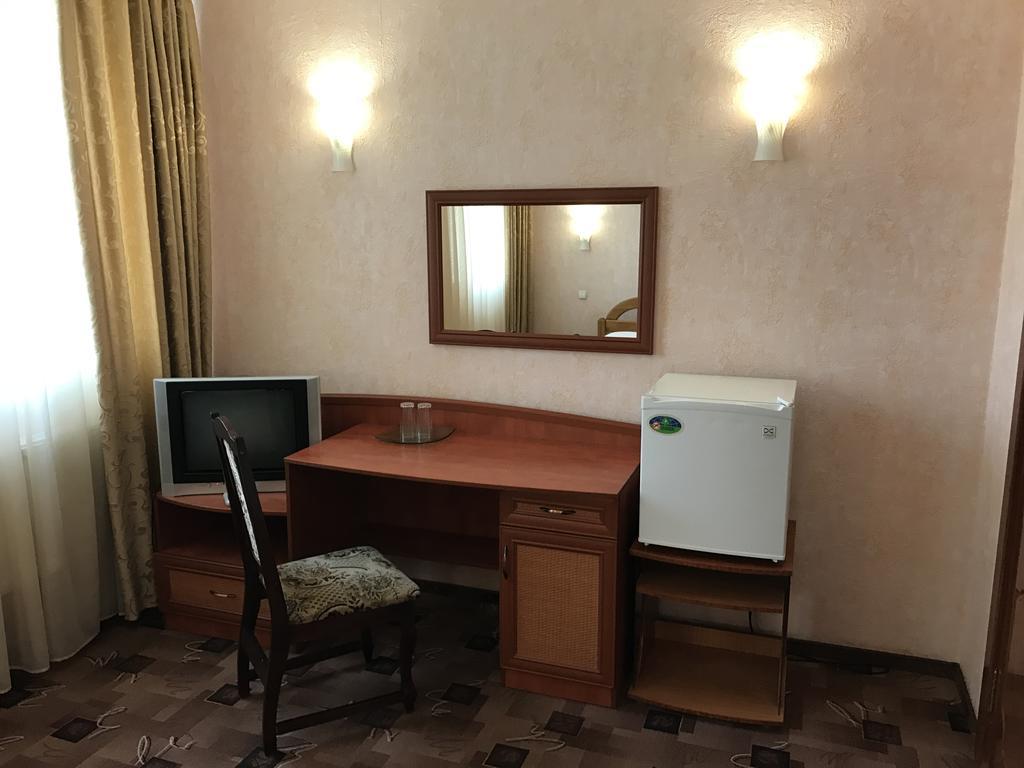 Alexandrovskiy Hotel Mykolaiv Dış mekan fotoğraf